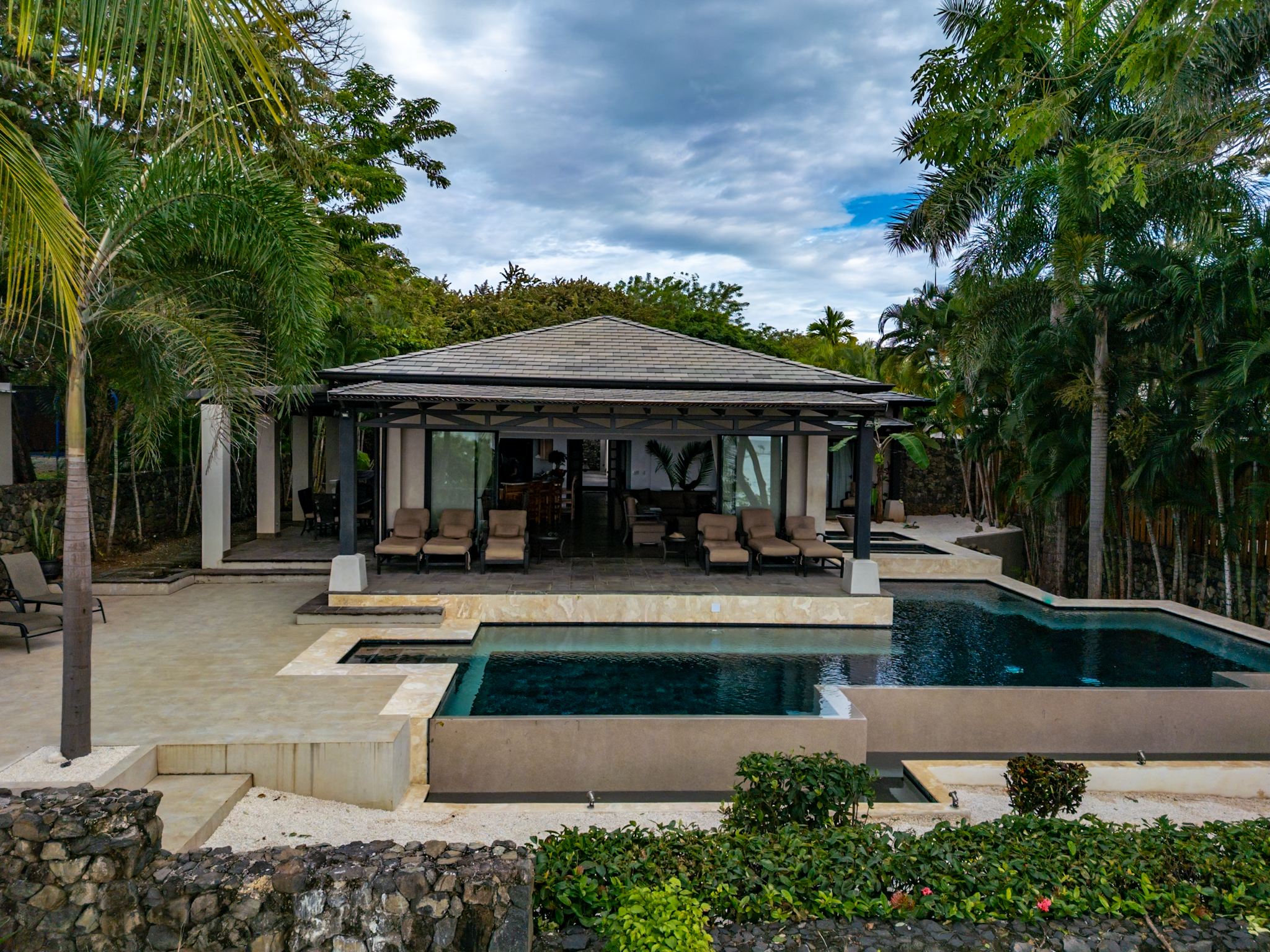 Casa Fuente – Beachfront Luxury Villa