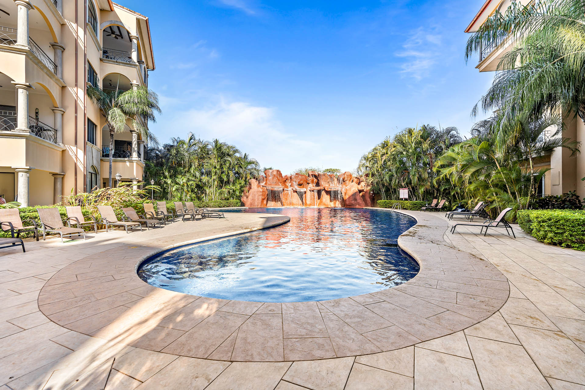 Poolside Sunrise Condo, Downtown Tamarindo